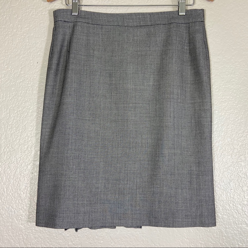 Max Mara grey pencil skirt size 8 with pleats